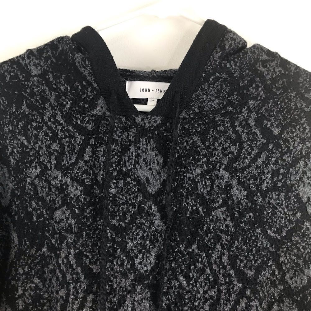 John+ Jenn Dylan Python Hooded Tunic Pullover Wit… - image 8
